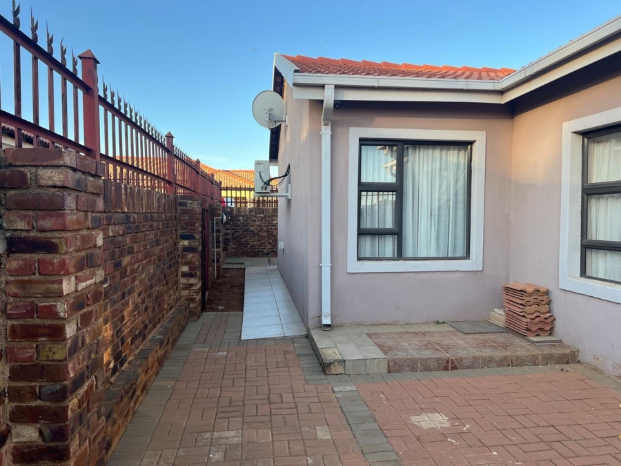 3 Bedroom Property for Sale in Mafikeng North West